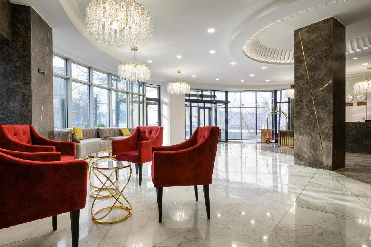 Grand Mildom Hotel Almati Kültér fotó