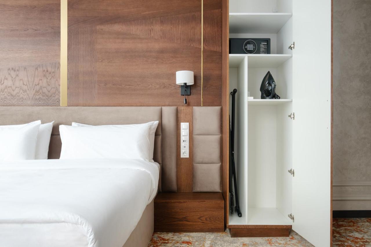 Grand Mildom Hotel Almati Kültér fotó