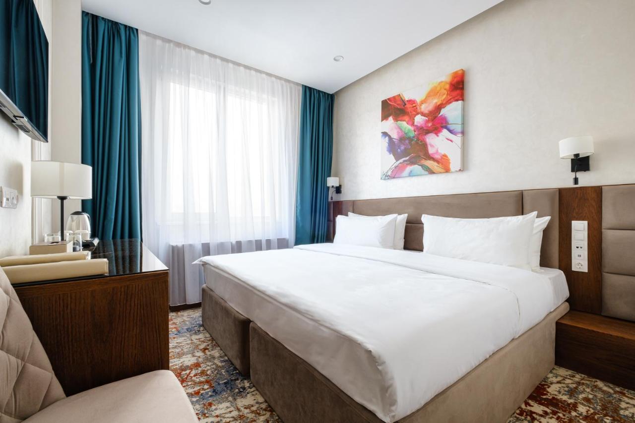 Grand Mildom Hotel Almati Kültér fotó