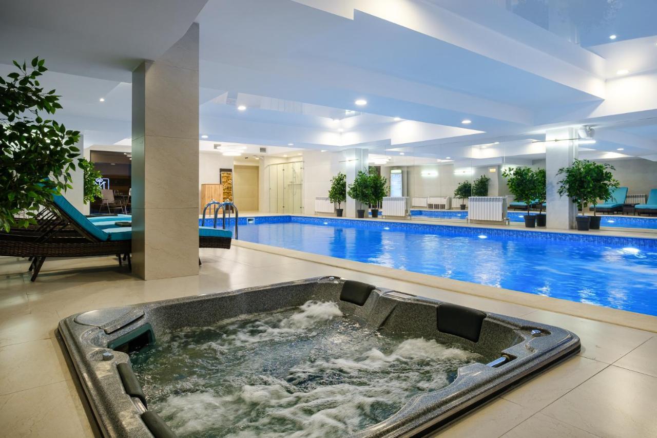 Grand Mildom Hotel Almati Kültér fotó