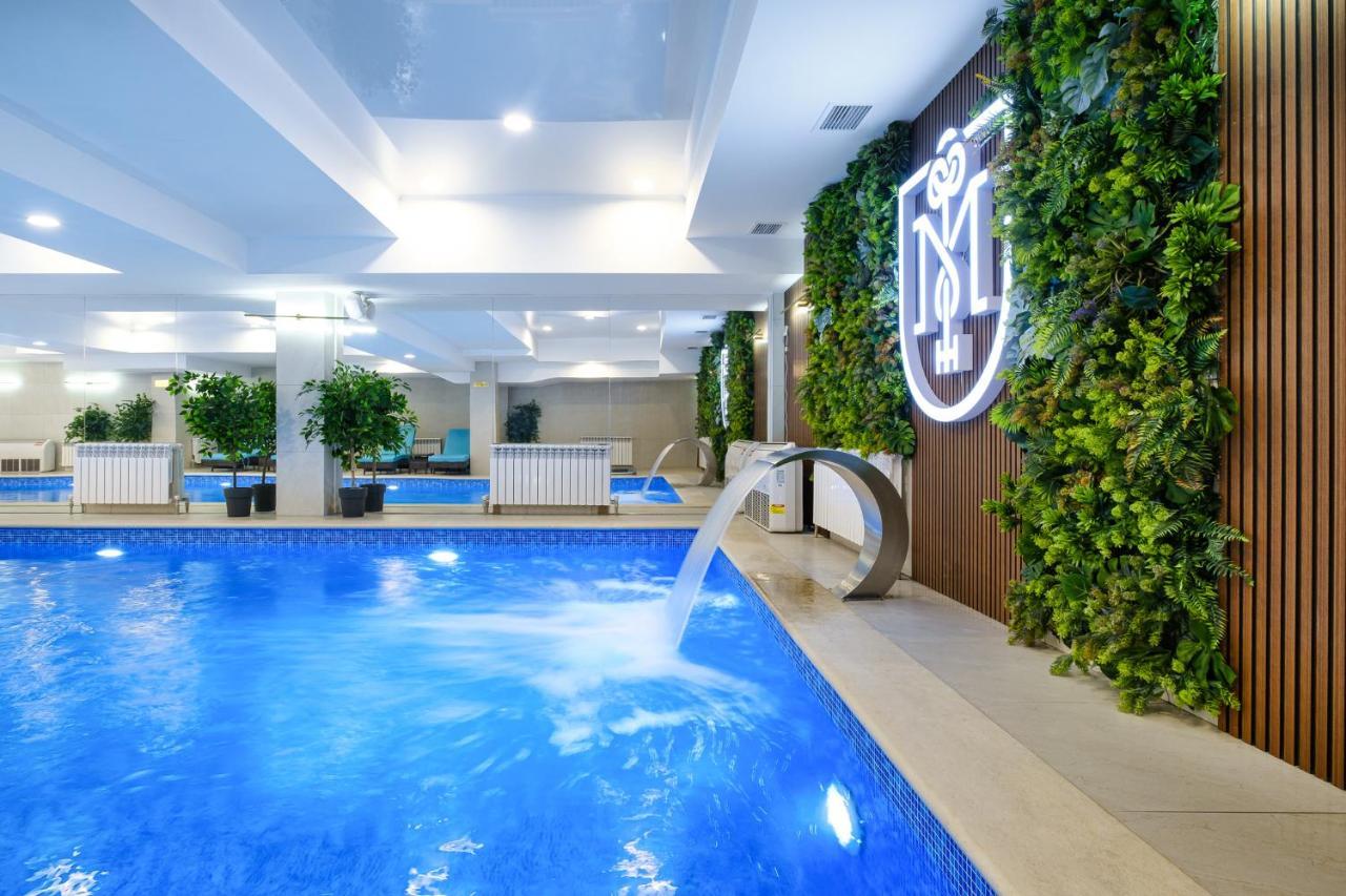 Grand Mildom Hotel Almati Kültér fotó