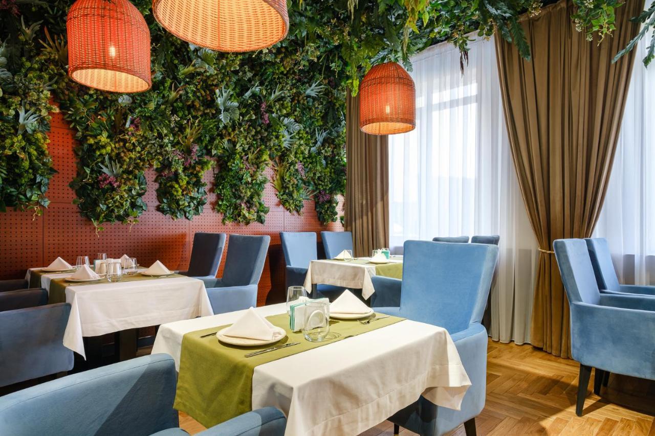 Grand Mildom Hotel Almati Kültér fotó