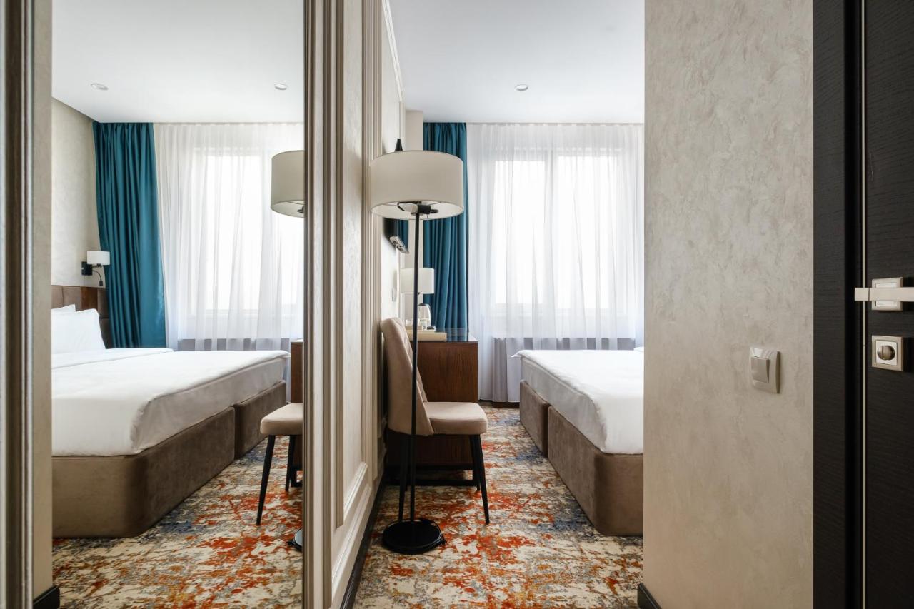 Grand Mildom Hotel Almati Kültér fotó