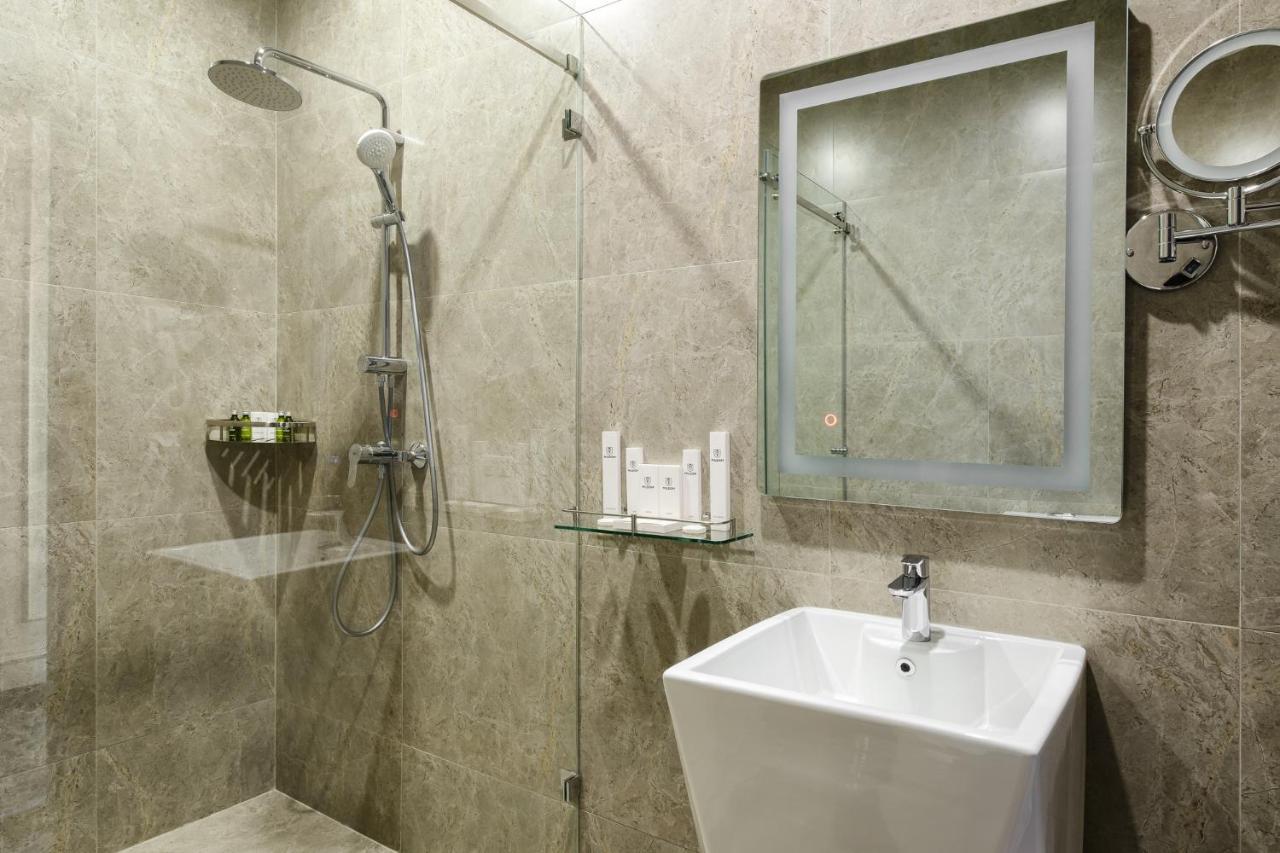 Grand Mildom Hotel Almati Kültér fotó