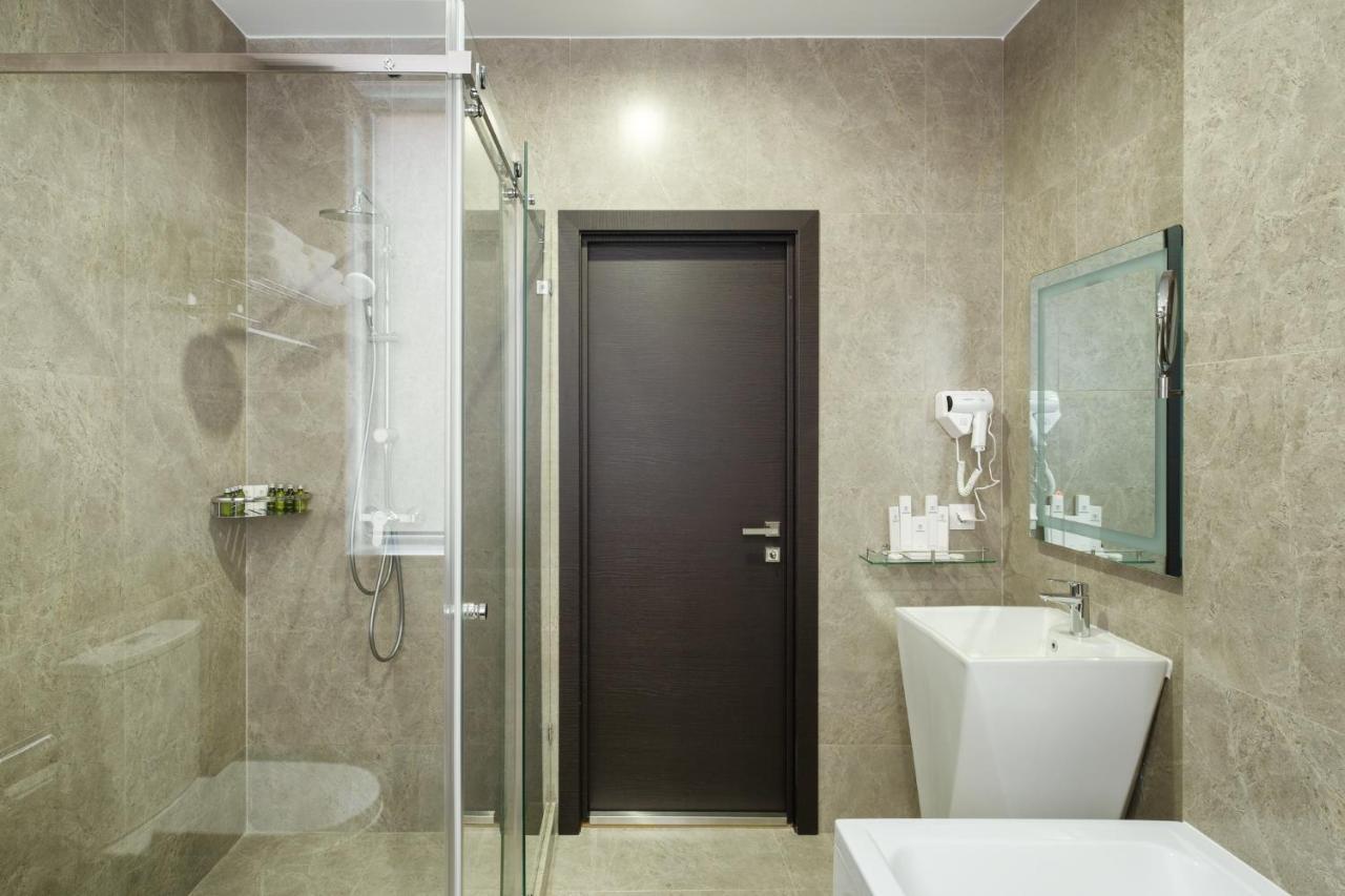 Grand Mildom Hotel Almati Kültér fotó